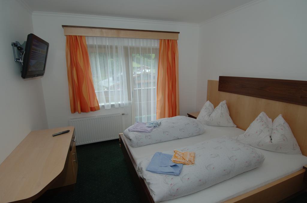 Gaestehaus Ingeborg Saalbach-Hinterglemm Room photo